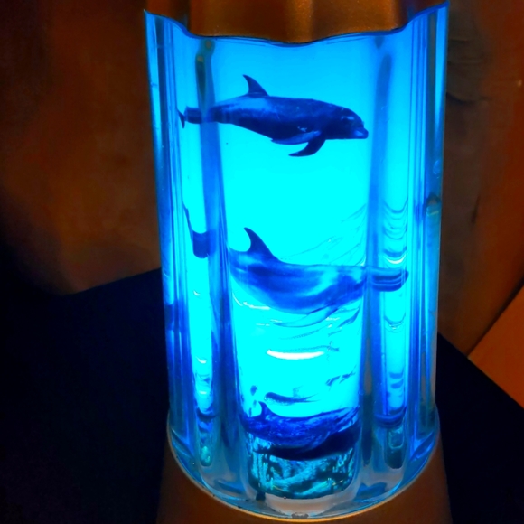 Vintage 1994 Rabbit Tanaka Lighted Rotating Undersea Dolphin Table Lamp - Picture 2 of 6